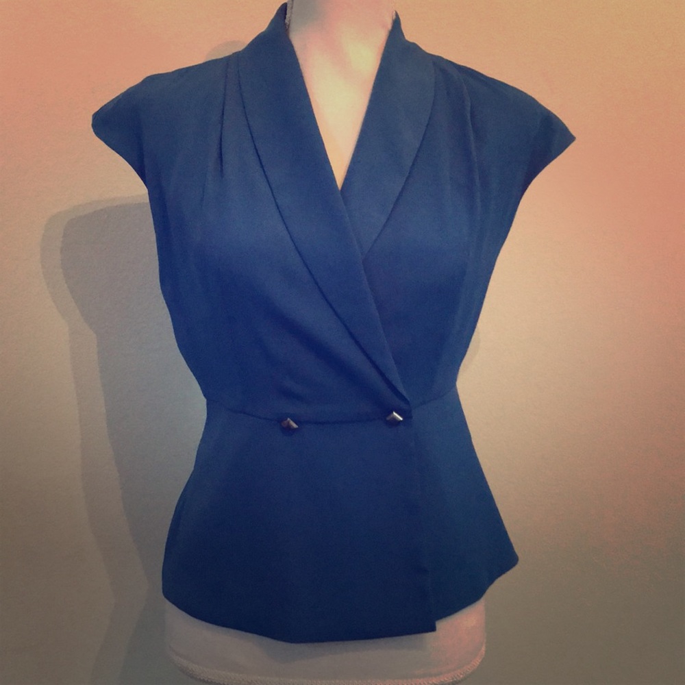 BCBG top